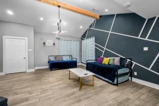Spacious Galleria Apartment with Free Park - Houston - 1