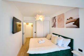 Seaside Serenity Apartment in Infinity Beach Resort - parking - Mamaia - 8