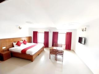 Surya Regency Premium 3 KM Before Mall Road Kasauli - Kasauli - 9