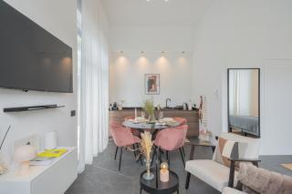 Piccola Como Lotus by Rent All Como - 8