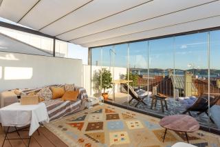 Luxurious Loft : Bridge-View Rooftop | By Airnest - Lissabon - 0