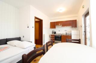 Apartments Pjescana Uvala 606 - 2