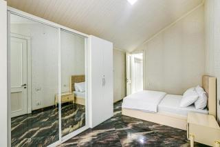 Polaris Penthouse - 1