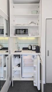 Modern Living in Pounamu - Unit 9 - Queenstown - 5