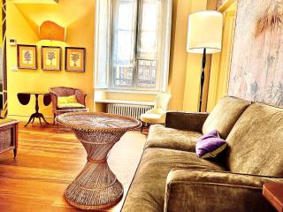 Via Monti, Cadorna station, historic center sforzesco Castle - Milan - 8