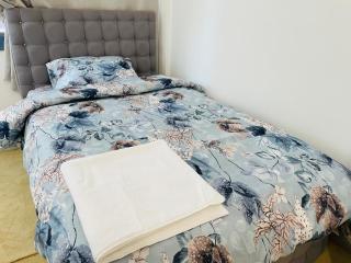 Cozy Haven-Furnished Room 5 - Abu Dabi - 8