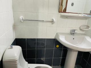 Cozy Haven-Furnished Room 5 - 6