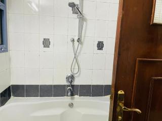 Cozy Haven-Furnished Room 5 - Abu Dabi - 2