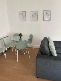 2 Bedroom, sleeps 6 with Garden and parking - Southampton - 8