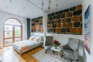 Design Studio Balcony Center view Self entry Keygo 33 - Yerevan - 9