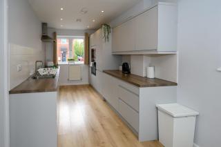 Dings House With FREE Parking In Super Central South West City Location By StayStaycations - Bristol - 4