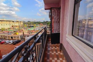 Urban Oasis Stylish 2BR EnSuite in Nairobi,TRM dr - Nairobi - 5