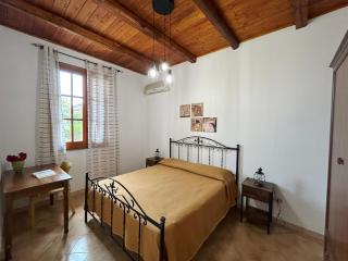 Garden Paradise near the sandy beach, parking & wifi - 4