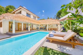 Villa Barcelona - Private 5 BDR Villa in Seminyak, Best Location, large Pool & Garden - 1