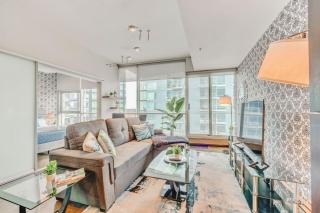 Luxury 2BR Condo - King Bed - Stunning City Views - Calgary - 6