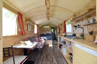 Insolites à Chimay - Les roulottes à Rièzes - 6