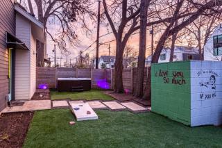 Two House Corner Compound Rainey St - 6min walk - Austin - 3