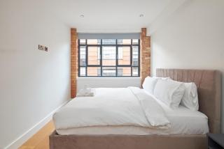Luminous Living near Birmingham City - Birmingham - 8
