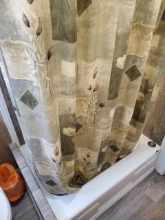 Le1226-Private Room 5 with Free WIFI and Parking - 2