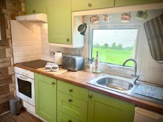Stunning 4 Berth Caravan In Seaside Village Of Scratby, Norfolk Ref 19150S - Scratby - 1