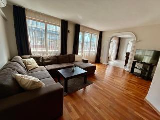 Fenix 2 Bedroom Apartment Varna Center - Varna - 4
