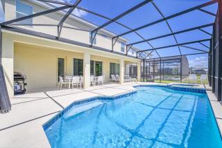 Stunning 9BR Home - Family Resort with Private Pool, Hot Tub, Games room and BBQ! - Kissimmee - 4