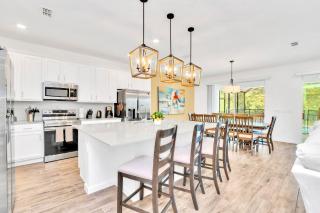 Stunning 9BR Home - Family Resort with Private Pool, Hot Tub, Games room and BBQ! - Kissimmee - 7