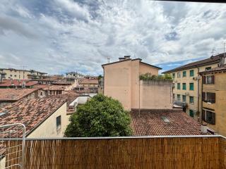 VERONETTA 52 - Verona - 1
