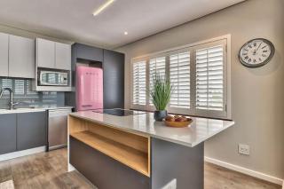 Beachfront Gem with generator - Cape Town - 3
