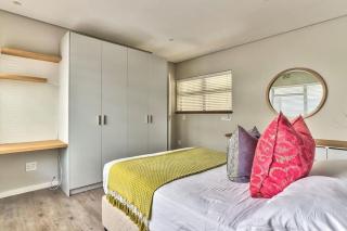 Beachfront Gem with generator - Cape Town - 1