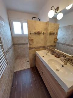 Maison 3 chambres avec jardin et piscine à deux pas d'Avignon - 4