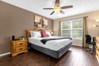 Upstay - Pet Friendly 6BR Home with Pool Hot Tub - Kissimmee - 9