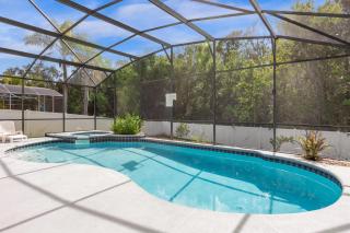 Upstay - Pet Friendly 6BR Home with Pool Hot Tub - Kissimmee - 3