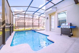 Bright & Airy 5BR Resort Home with Pool - 4