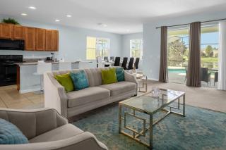 Family-Friendly Resort Home w Pool Cinema Games BBQ - Kissimmee - 2