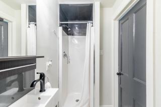 Apartment in the James South Neighborhood - 5