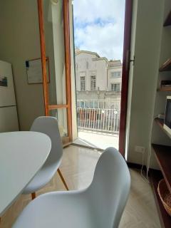 IL Balcone Sul Teatro - La Spezia - 1