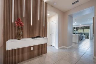 860 Windsor Island 12 guests front clubhouse pool - Davenport - 3