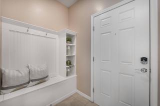 860 Windsor Island 12 guests front clubhouse pool - Davenport - 2