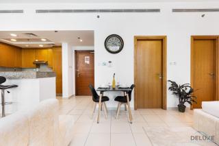 Charming Studio Apartment at Bay Square - 09, Business Bay by Deluxe Holiday Homes - Dubai - 9