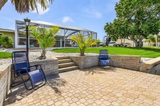 Gulf Access, Canal View, Heated Pool and Hot Tub - Barefeet Retreat- Roelens Vacations - 7