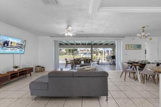 Gulf Access, Canal View, Heated Pool and Hot Tub - Barefeet Retreat- Roelens Vacations - 1
