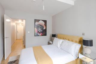 Immaculate 2-Bed Apartment in Prime Central London - 8