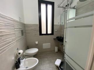 Newhouse CRISPI 78 - Bari - 2