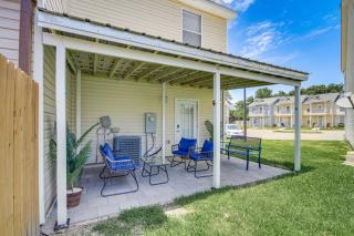 Walk to Beach Gulfport Retreat with Patio - Gulfport - 9