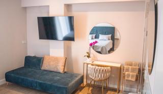 Luxury Seaside House Noble- BEST LOCATION IN TOWN - 2