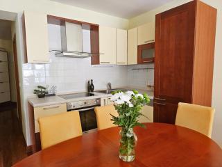 Apartment Mirna, 2-bedroom Apartment, Overlooking the Beach - 2