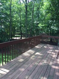 Gated Poconos cabin with Community Amenities - Bushkill - 3