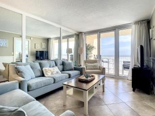 OceanFront Condo - Beach, Pool, Steps to Flagler Ave - New Smyrna Beach - 8