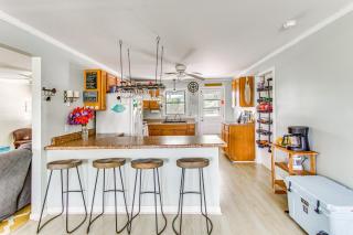 Charming Shallotte Home about 4 Mi to Ocean Isle Beach - Shallotte - 5